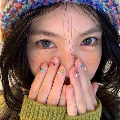 不认识的女友